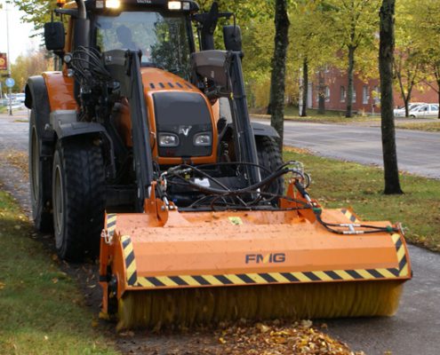 FMG Bucket street sweeper with tractor